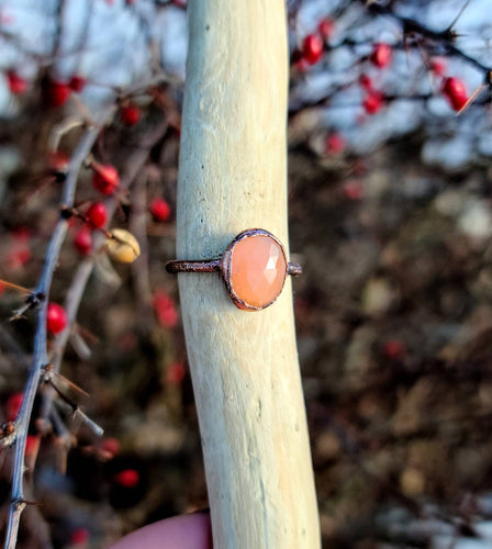 Copper Faceted Peach Moonstone Stacker Ring - Size 8.5